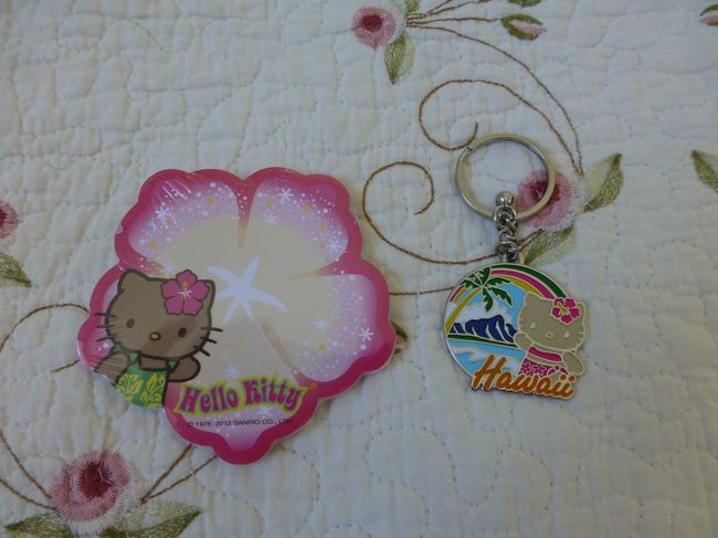 キティちゃん好きな娘さんが居るお友達へのお土産。<br /><br />メモ　1.99ドル<br /><br />キーホルダー　2.99ドル
