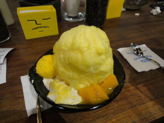 １人１品注文しないといけないシステムになっていて、マンゴーと