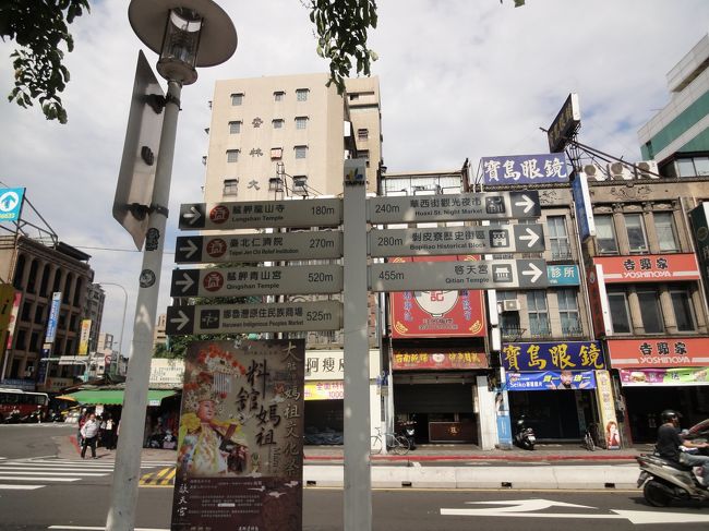 次の日は朝から龍山寺に来ました。