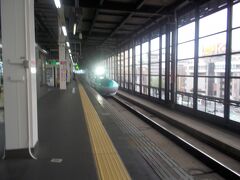 盛岡駅　７：３６分発　「はやぶさ6号」