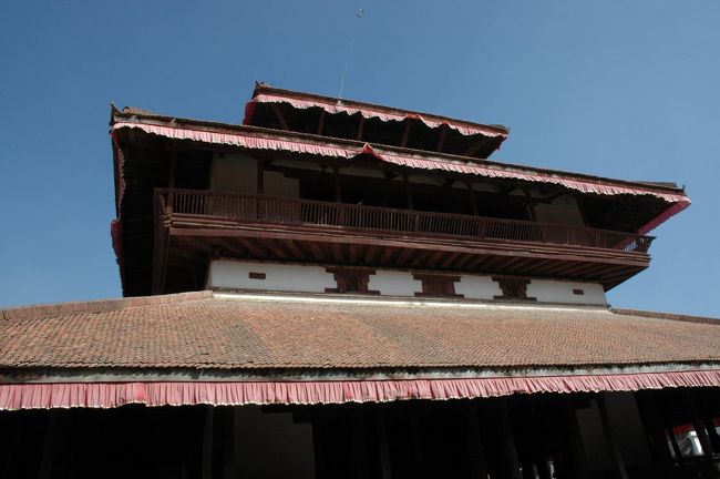 カスタマンダブ寺院