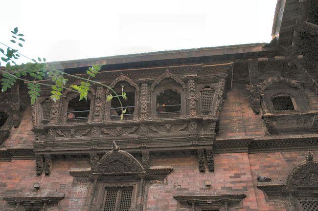 クマリの館。女神クマリの化身として崇拝される少女(クマリ)の住む館。1573年建造。