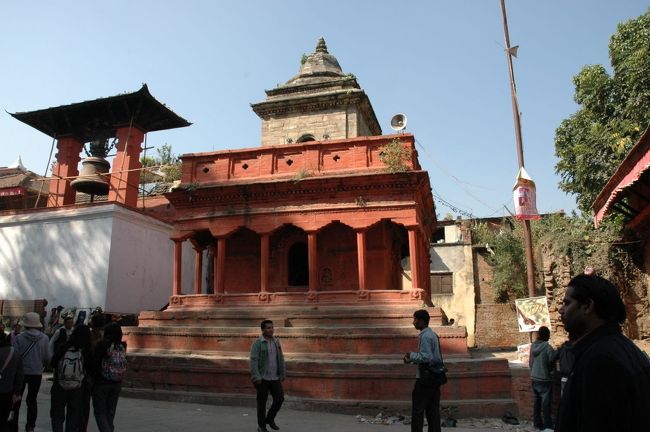 タレジュ・ベル。1797年に造られた大きな釣鐘。旧王宮で儀式の時に鳴らされ、悪霊を払うという。