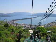 お腹も満たされ、レンタカーで丹後半島ドライブ開始。

ケーブルカーで傘松公園へ。
それにしてもいい天気。