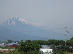 近くに来たので曾々々々お爺様のお墓参り。
このあたりからは富士山がよく見えます。