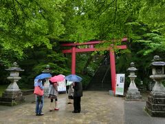 予定を前倒しした形になったので、五條市のパン屋「ヤムヤム」へ寄った後、
雨が降りしきる談山神社へ。
