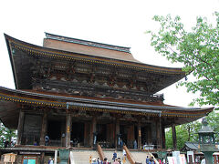 金峯山寺。大きな立派なお寺でした。