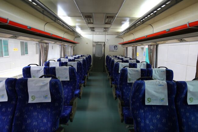 ムグンファ号一般席の車内