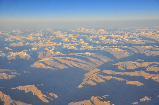 デリー〜レー間の景色。山岳地帯の景色がすばらしい。