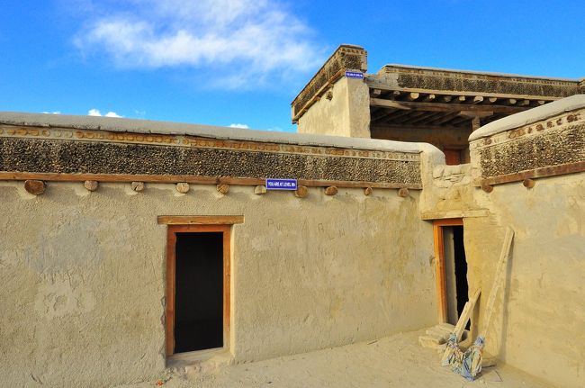 Level8,9　中には時折歴史の説明が書かれていますが、基本何もありません。