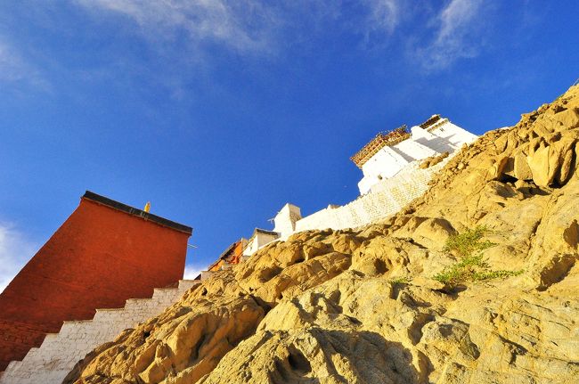 ゴンパの下までやってきました。