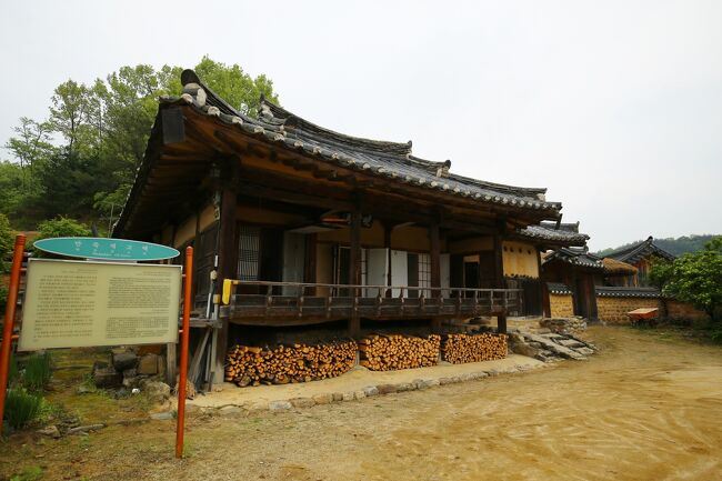 ☆  晩竹斎古宅<br /><br />ムソム村で一番古い韓屋です。