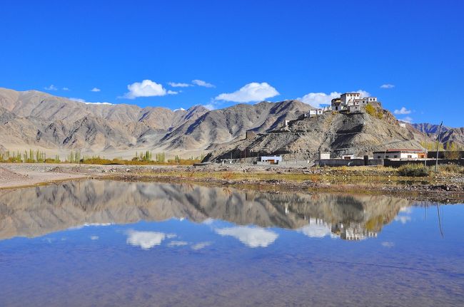 鏡面のスタクナゴンパ。