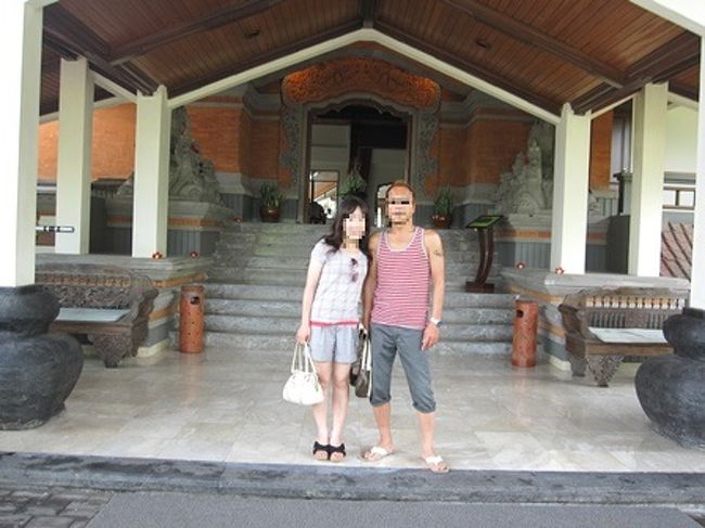 ホテルエントランス。