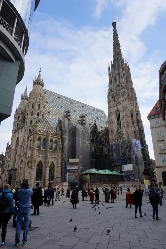 シャワーを浴びて早速散歩。