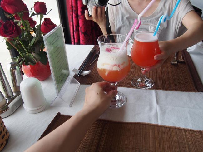 モクテルでかんぱーい！(o・ω・o)<br />思っていたよりも、ミルクの層が分離していたけれど、<br />そこまで濃厚ではなくて、さっぱり飲めました(●´ω｀●)<br />甘くてめっちゃおいしい。