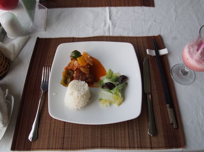 お肉とごはん。