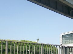 阪急山田駅からてくてく15分、
あっ！あれは。