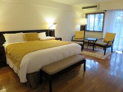 宿泊するホテルに到着！
ツインを予約してたけど、どうやらダブルにアップグレードしてくれた様子。

クチコミ投稿用にあちこち写真撮ってたら、あっという間に待ち合わせ時間に。