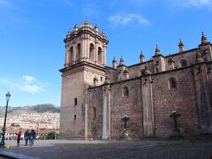 ようやくアルマス広場へ。

まずはカテドラルの中へ。
残念ながら中は写真撮影禁止。