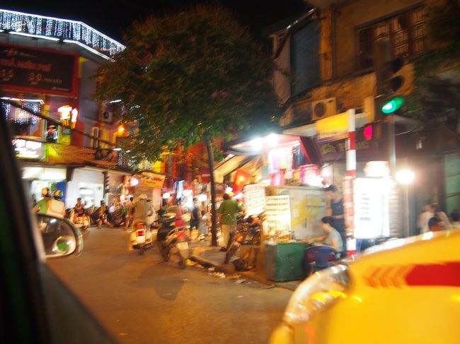 終わったら9時！<br />9時半に、ホテルから空港への送迎を頼んでいたので、急いでタクシーを捕まえて、ホテルへ戻ります。