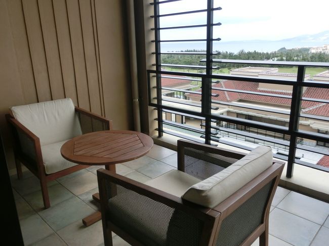 ベランダに出てみます。<br />お隣は見えないようになっているので嬉しいです。