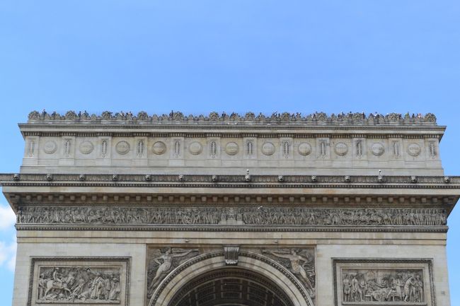 上の部分をズーム(^-^)<br />写真では分かりずらいけど<br />人がいるのが分かります！<br /><br />私は翌日行きました♪