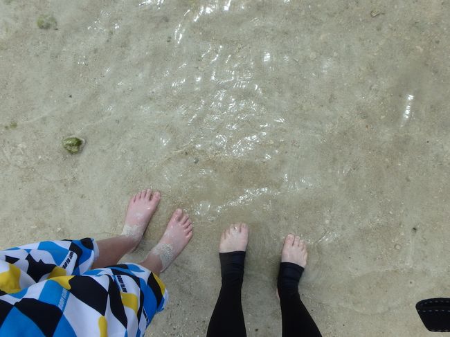 やっぱ、シュノーケリングしたくて来たんだから<br />海で泳ごう！！