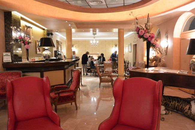 ちょっとしたＢａｒもあります。<br />奥は朝食を頂ける所★