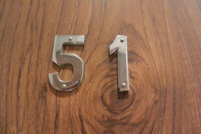 最上階のお部屋の５１号室。<br />このホテルの中では一番いいカテゴリーで<br />ジュニアスイートデラックスのお部屋★<br /><br />ホームページより予約、２０５ユーロ！<br />こちらのホテルは朝食付です♪