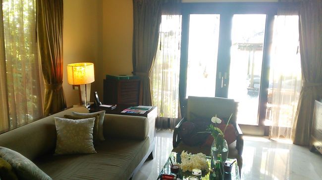 入口はくつろげるリビング