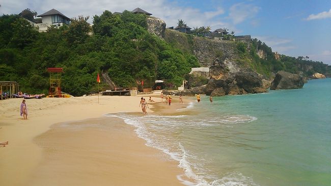 クブビーチはアヤナのプライベートビーチ。