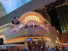 車で約20分。ダウンタウンに到着。
この日はGolden Nugget Hotelに泊まります。