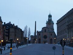 ガムラ・スタンの大聖堂(Storkyrkan)
Skeppsbron通りから