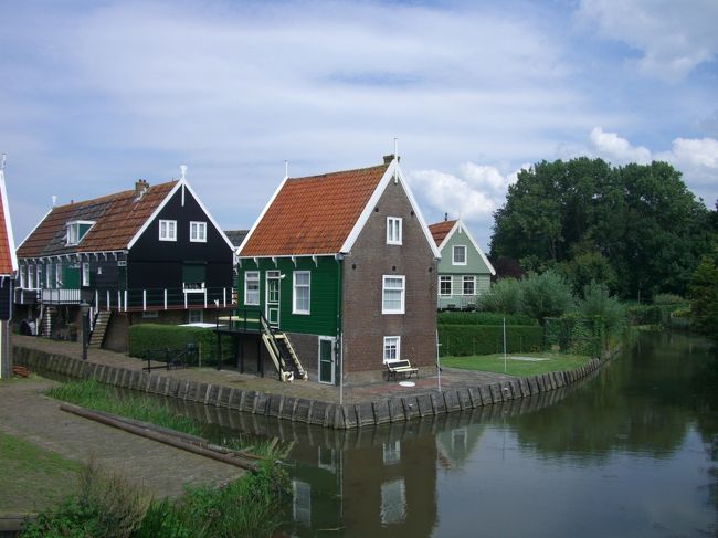オランダのマルケン(Marken)島とフォーレンダム(Volendam オランダのマルケン(Marken)島とフォーレンダム(Volendam