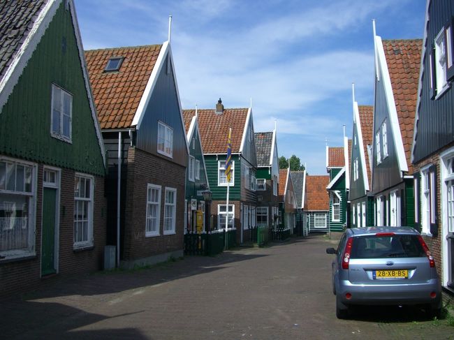 オランダのマルケン(Marken)島とフォーレンダム(Volendam オランダのマルケン(Marken)島とフォーレンダム(Volendam