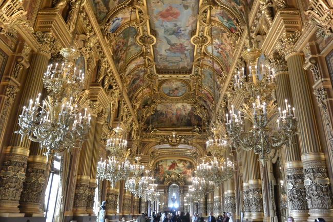 沢山のシャンデリア！