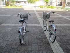 豆腐でおなかがいっぱいになったろころで、駅に戻り駅前の観光案内所で無料のレンタル自転車を借ります。