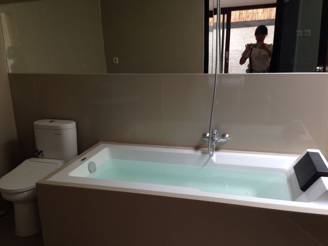 主寝室のバスルーム