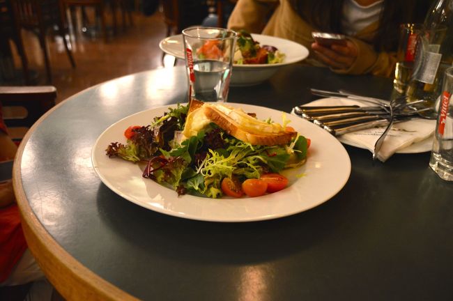 チーズの前菜。いずれも口に合って美味しいんだけど、ちょっとしつこいか。