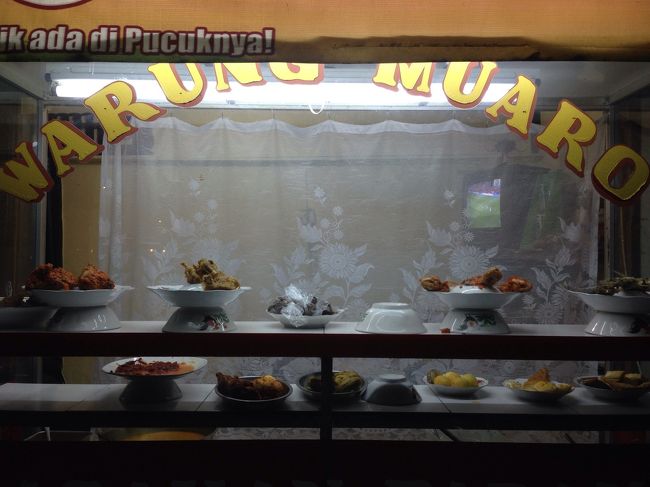 とゆーことで、英会話最終日のディナーは先生にスマトラ料理をご馳走になりました。