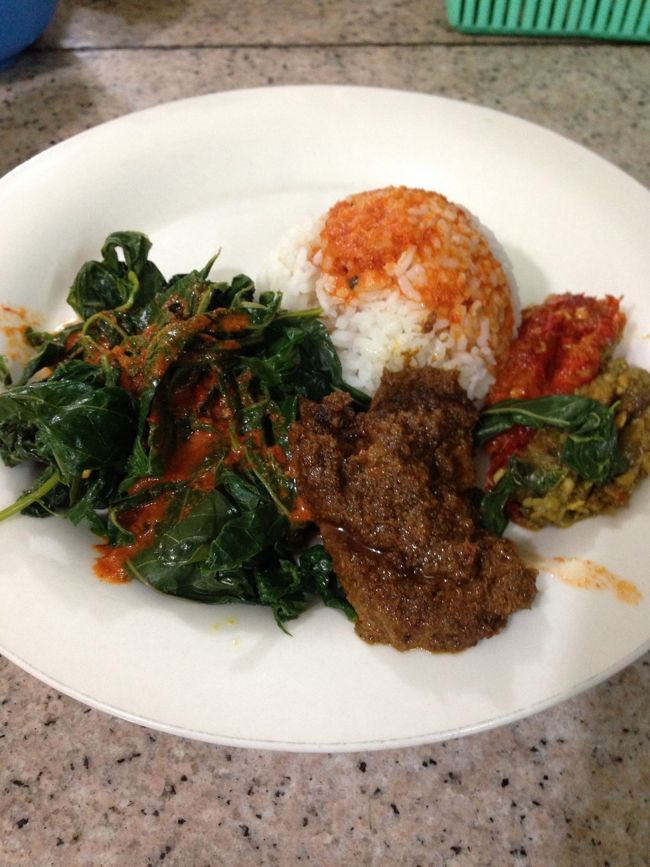 キャッサバをこんなにモリモリ食べたのは初めてです。<br />牛肉は、ちょっと固いけど、味はよいです。