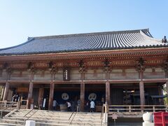 593年に聖徳太子が建立した日本仏法最初の官寺「四天王寺」にも参拝しました。