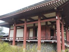 法隆寺東院に隣接する中宮寺にも参拝。菩薩半跏像を拝観します。