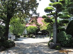宝安寺を少し行くと、右に木立に囲まれた③「最勝寺」がありました。
上杉謙信が再建した禅宗の寺です。