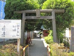 少し行くと④「熊野神社」がありました。熊野神社は厚木総鎮守社で、昔は上の「見取り図」にあるように「熊野の森」といわれるほど境内が広かったようです。