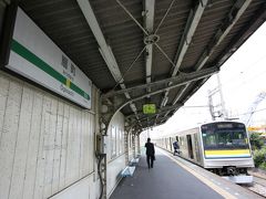 浜川崎駅から4分で鶴見線の終点扇町駅に着きました。折り返し3分ほどしかないため忙しいです。