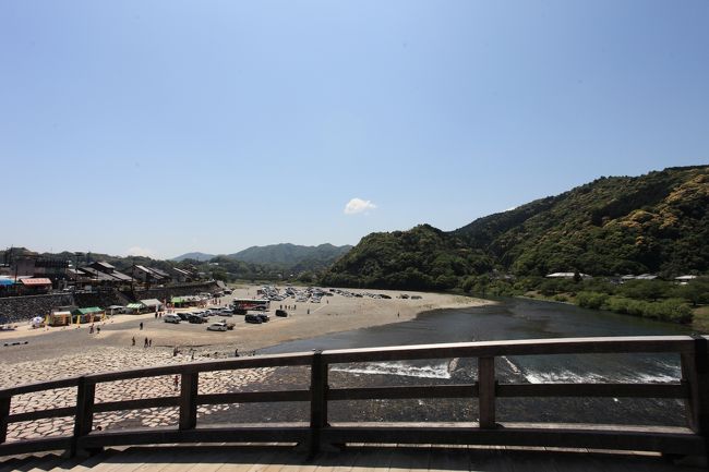 駐車場<br /><br />広い河原なんで<br />まだまだ余裕です