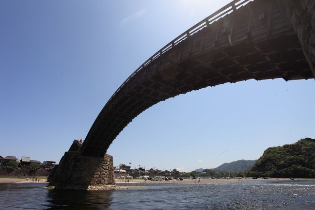 ドローン<br /><br />自分的にはマルチコプターと<br />呼んでほしいと思いますが<br />ここで飛ばしたいけど<br />早朝でないと危険ですね