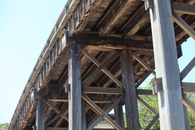 岩国城<br /><br />今回も登れませんでしたが<br />いつかは登ってみたいけど<br />歩いて登れないのかな？